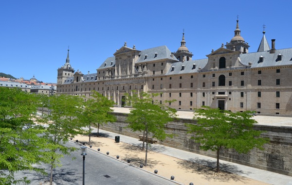 San Lorenzo de El Escorial se convierte en epicentro del pensamiento y el debate internacional
